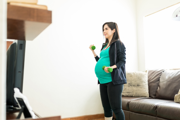 how to lift objects during pregnancy?